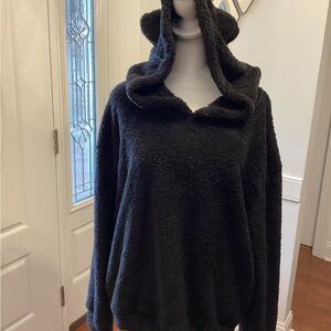 Cozy Black Fleece Hoodie